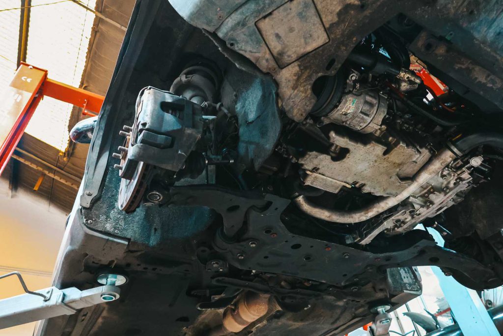 اجزای اصلی جلوبندی ولوو v40
