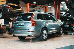 شیشه شکسته ولوو xc90
